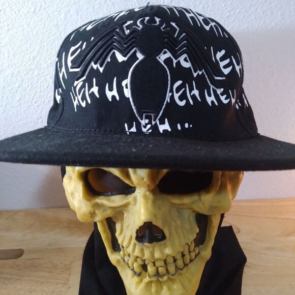Marvel Spider Man AOP Logo Snap Back Hat - Picture 1 of 8